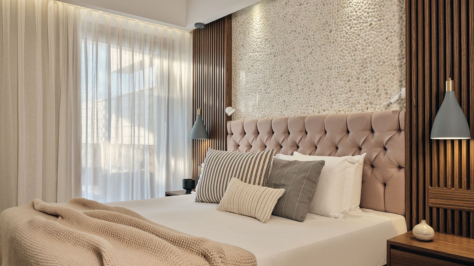 rooms-family-suite-sea-view-with-private-pool