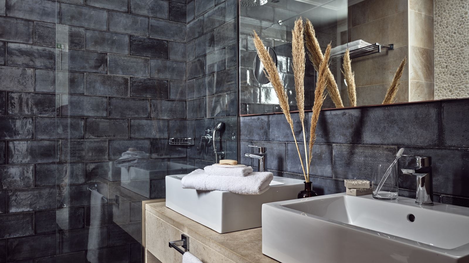 rooms-superior-double-room-side-sea-view