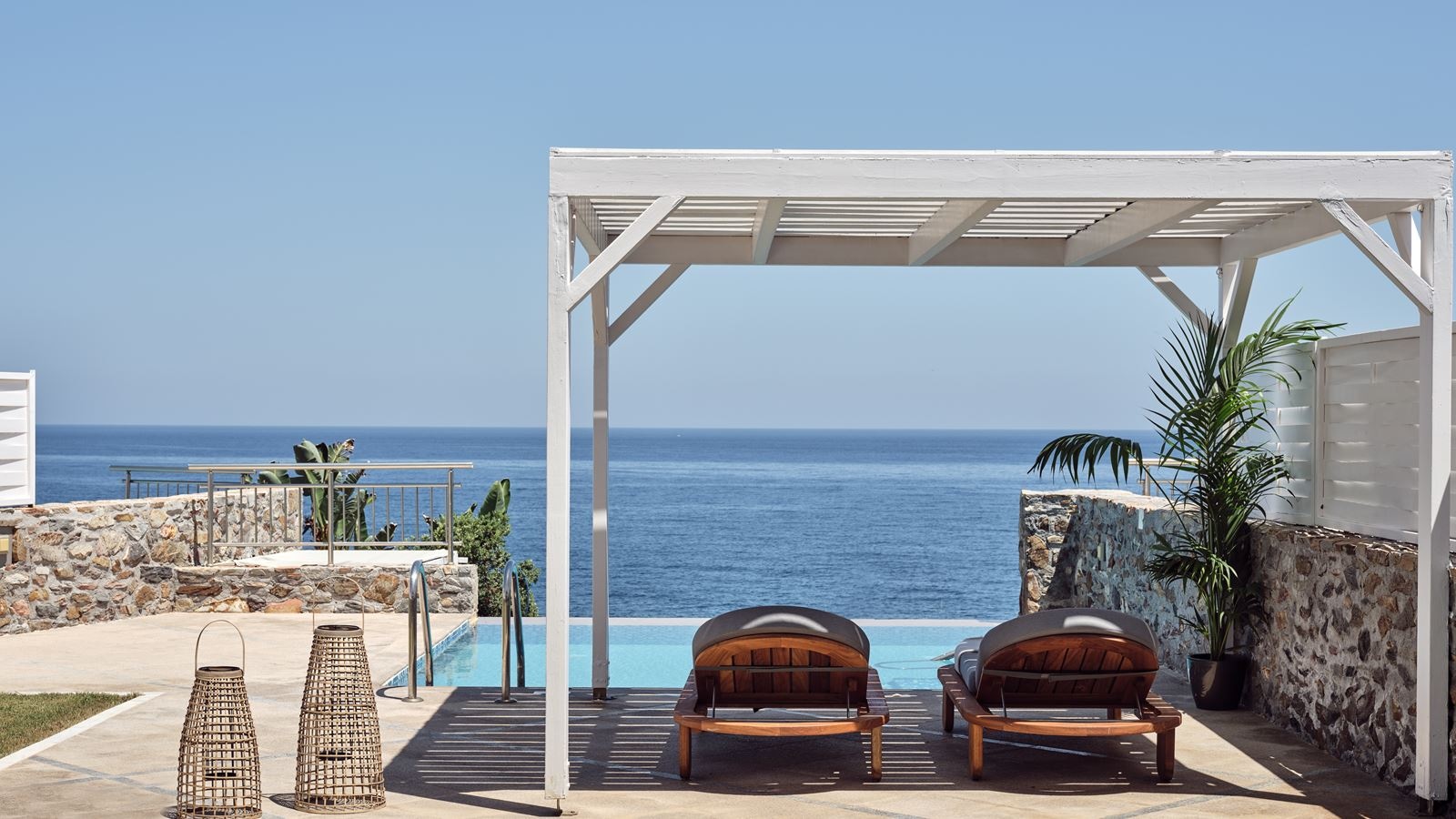 rooms-luxury-villa-sea-view-private-pool