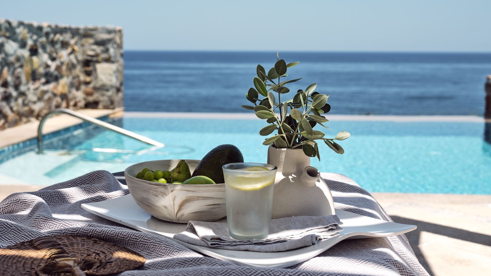 rooms-luxury-villa-sea-view-private-pool