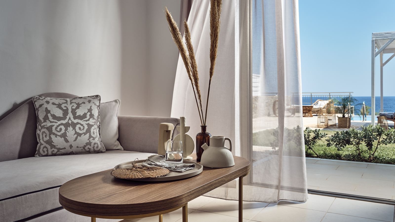 rooms-luxury-suite-sea-view-with-private-pool