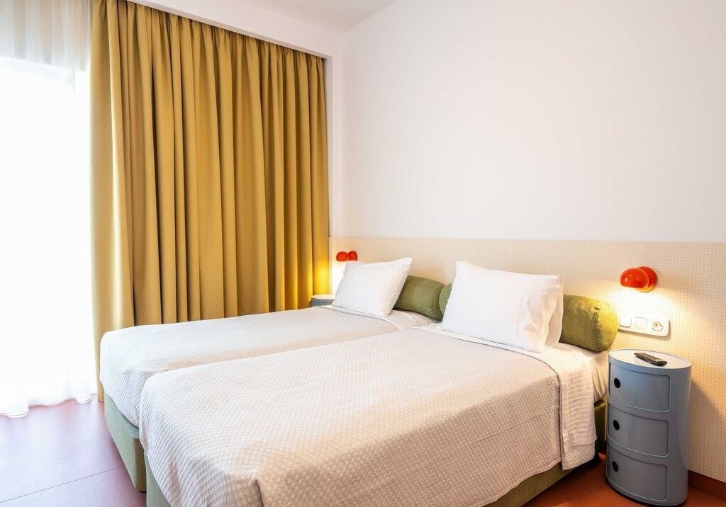 rooms-king-double-garden-view