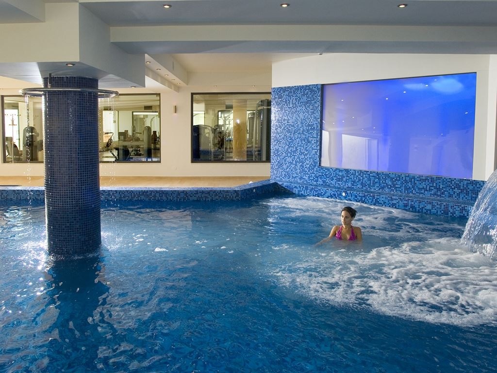 pools-indoor-pool