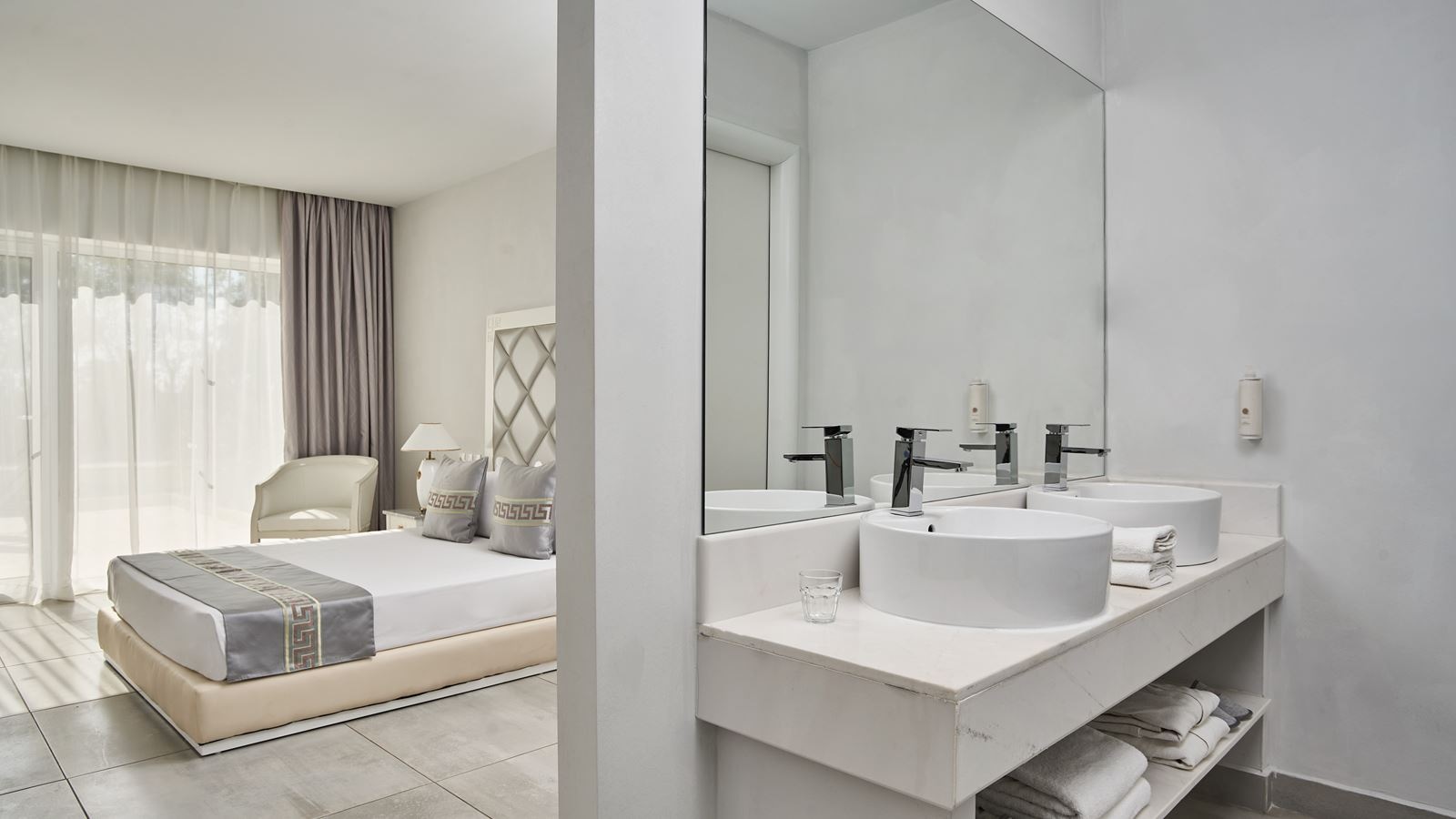 rooms-villa-with-private-pool