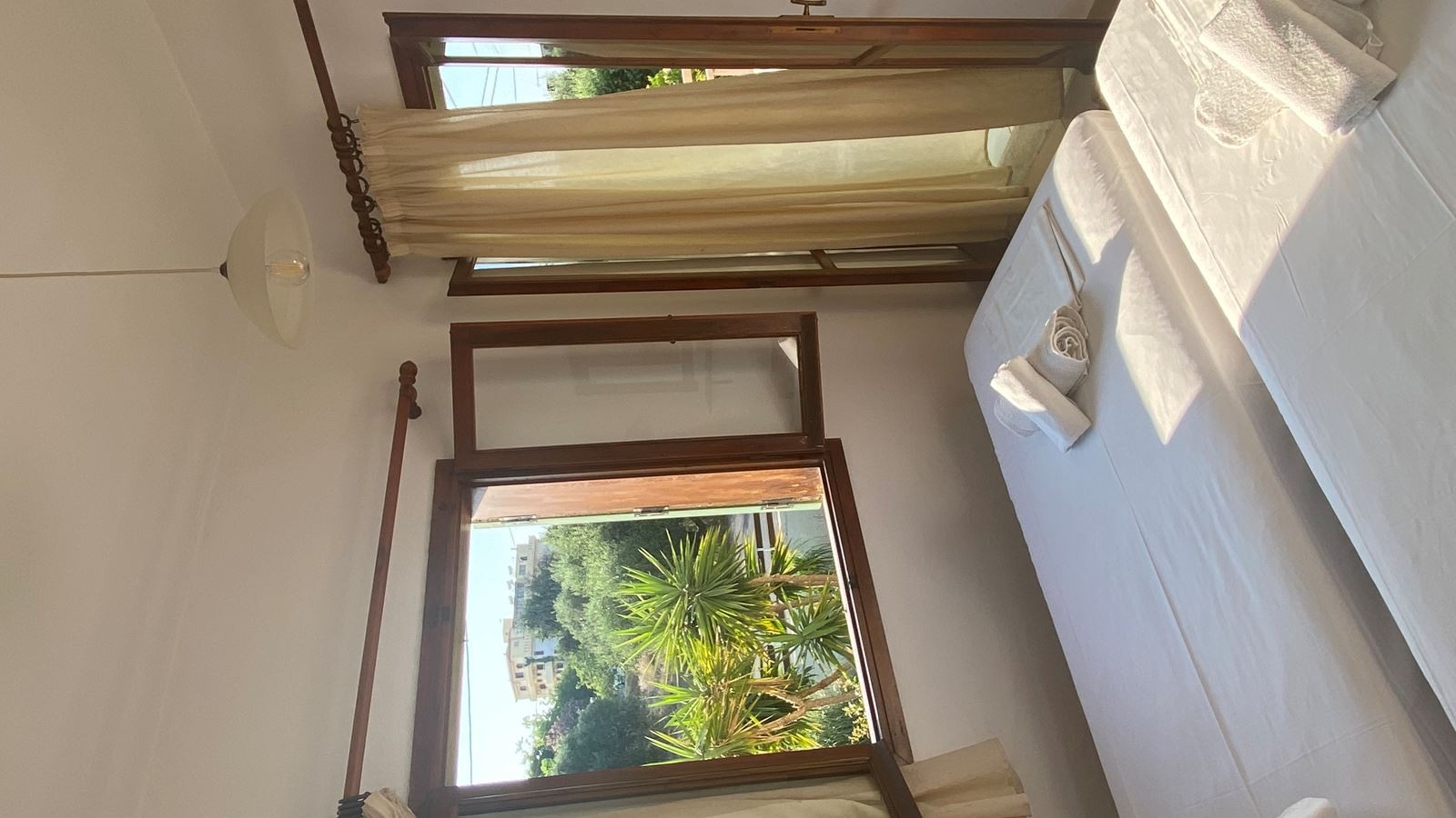 rooms-two-bedroom-apartment-4-pax