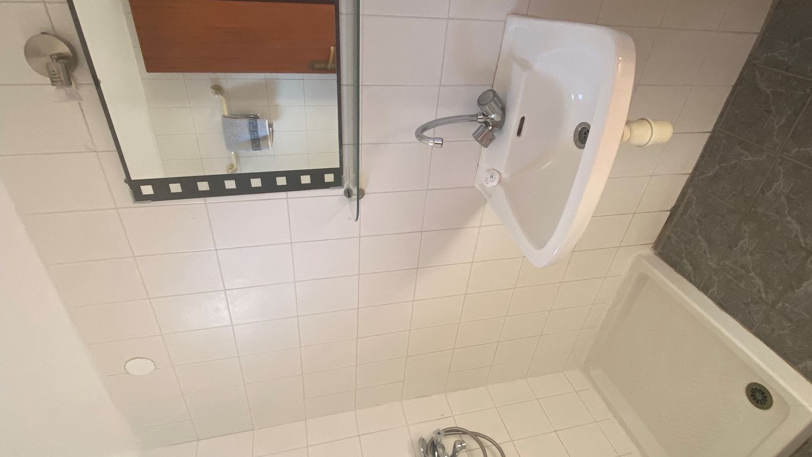 rooms-two-bedroom-apartment-4-pax