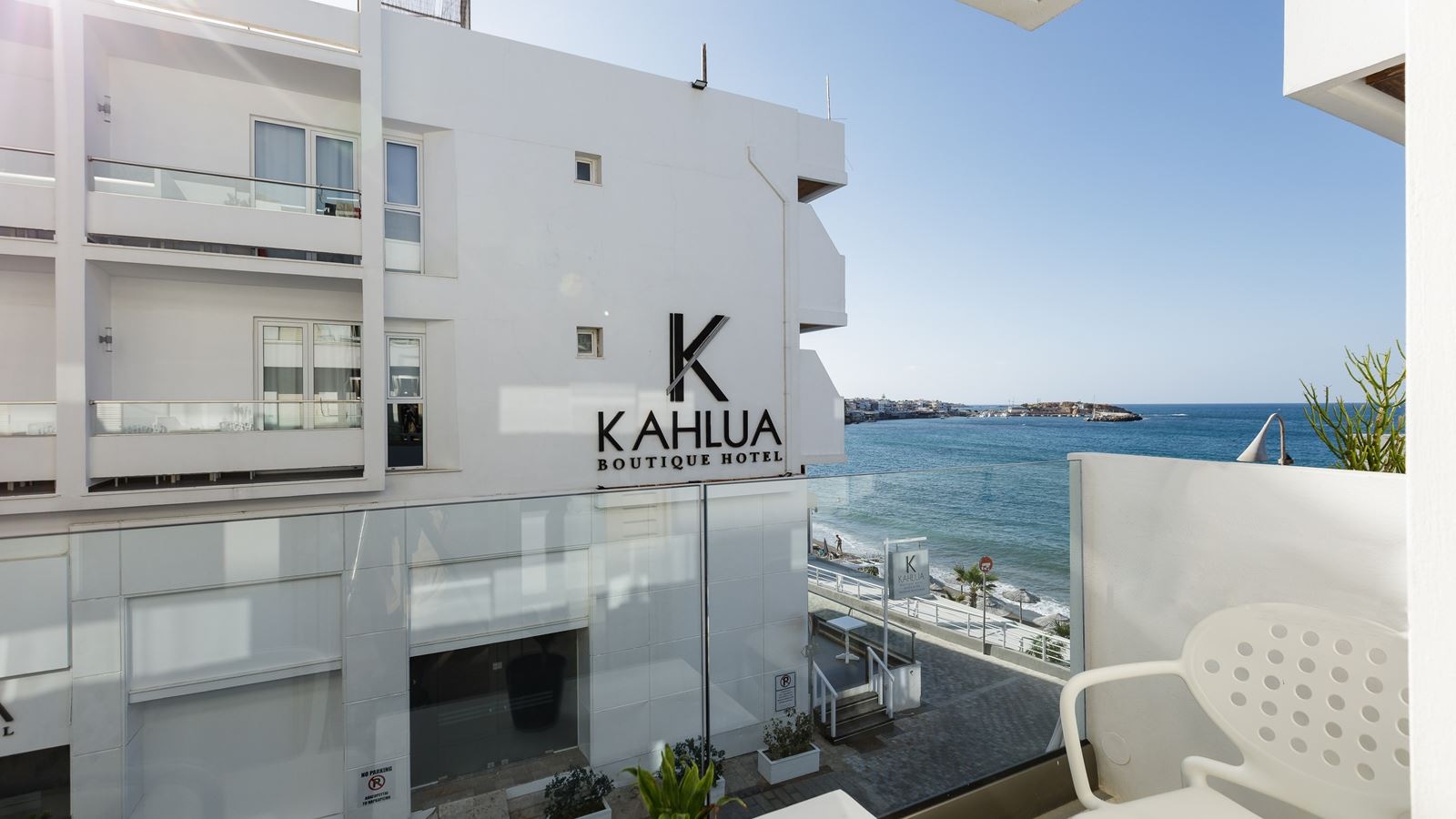 rooms-junior-suite-side-sea-view-or-sea-view