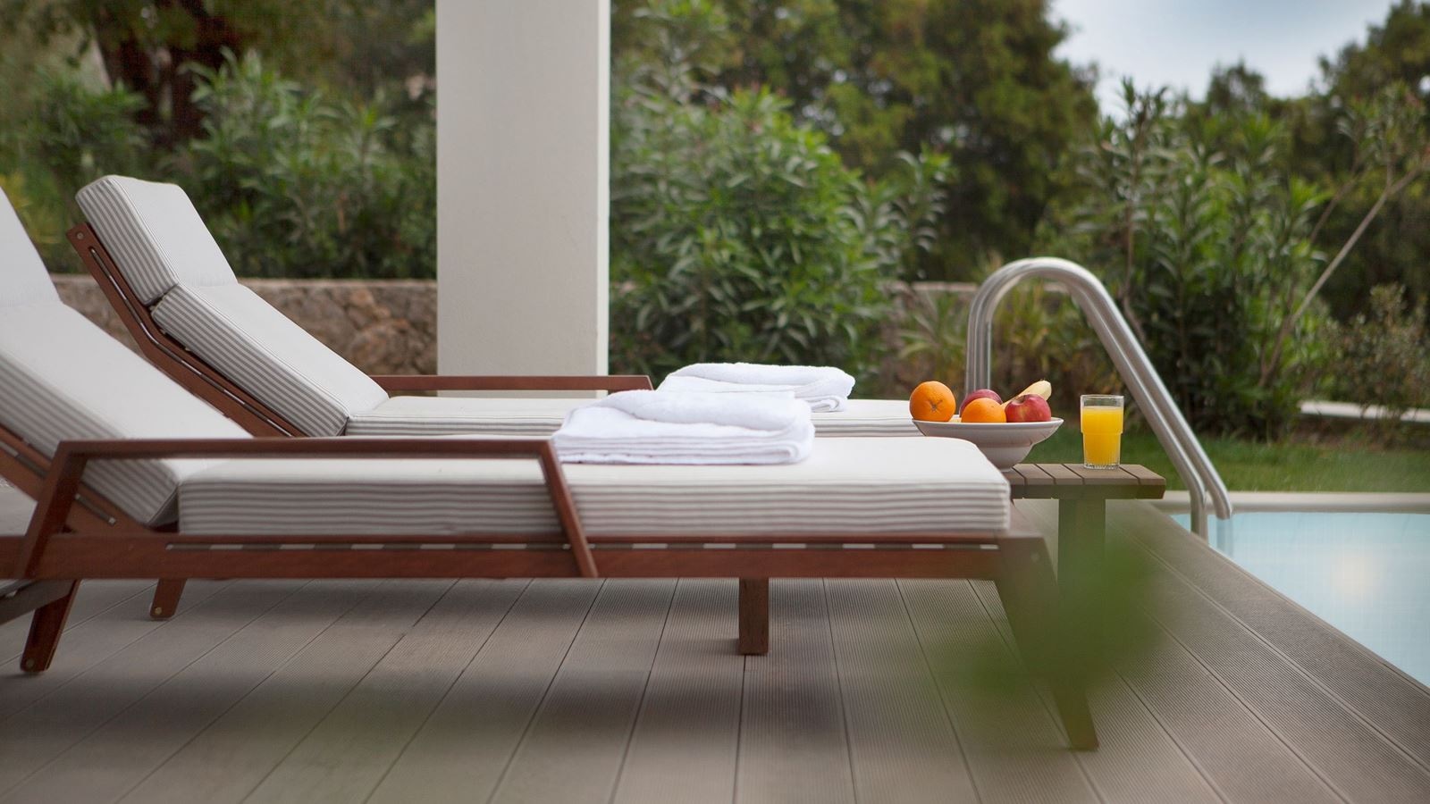 rooms-deluxe-panorama-villa-with-pool