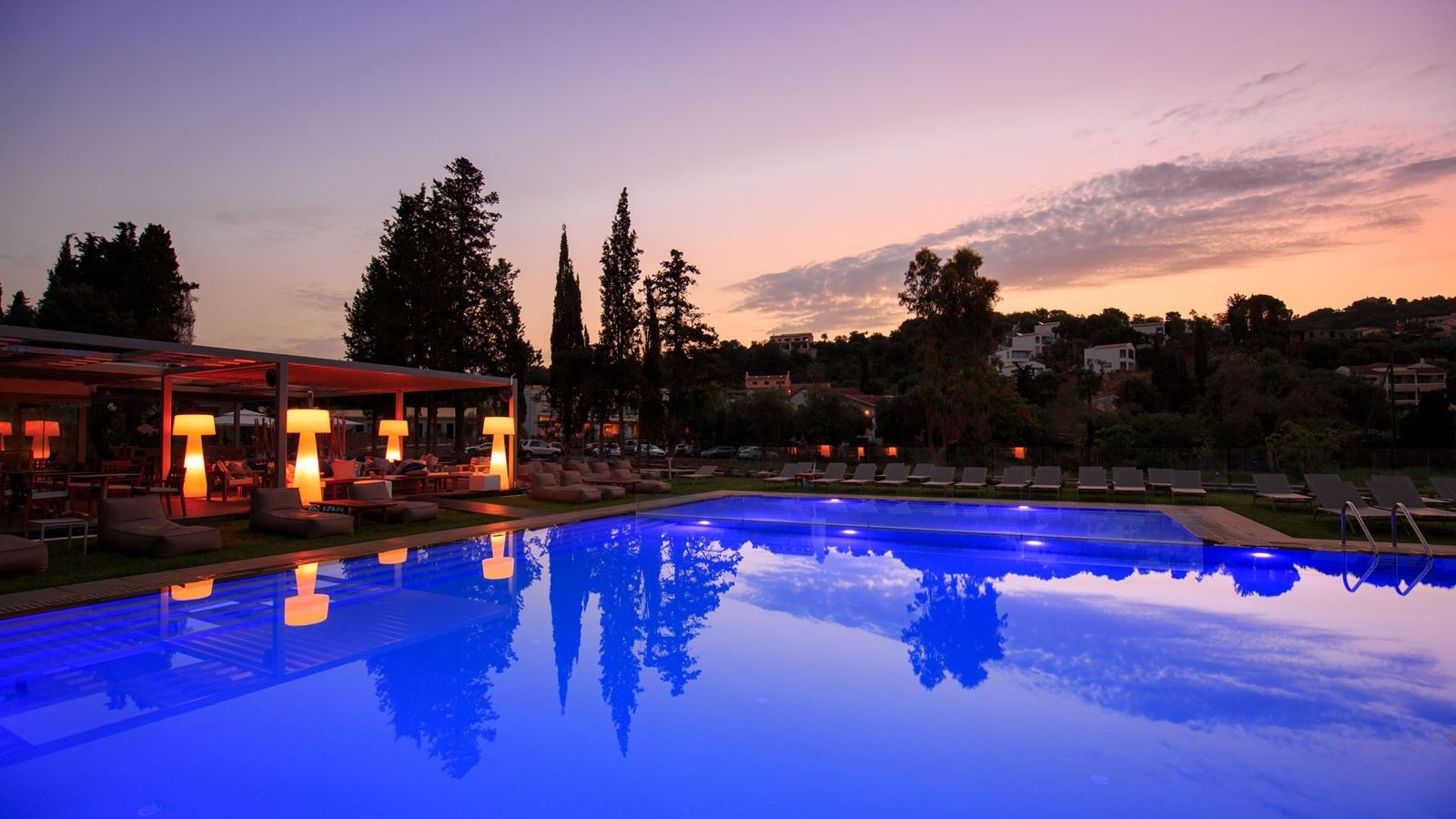 restaurants-rodo-pool-bar