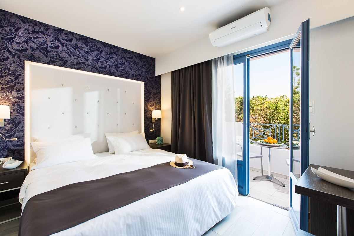 rooms-ruby-royal-family-suite