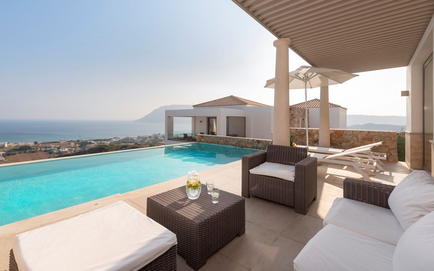 rooms-infinity-suite-sea-view-private-pool