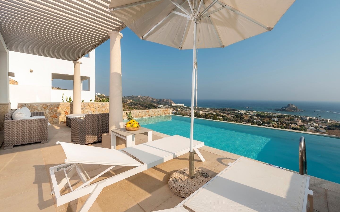 rooms-infinity-suite-sea-view-private-pool