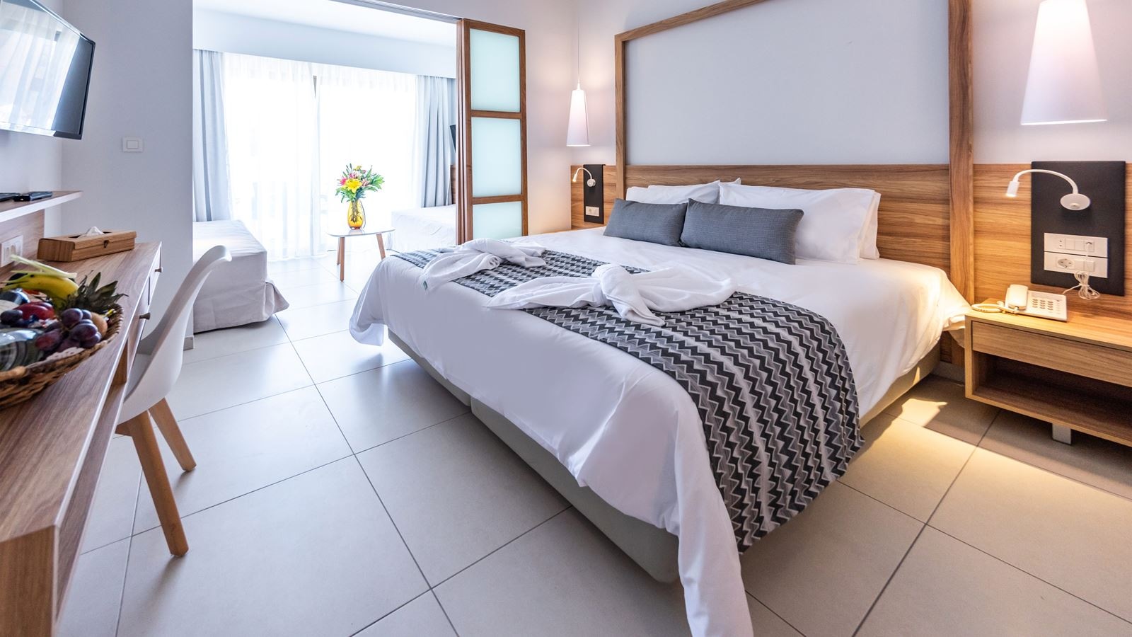 rooms-family-room-superior