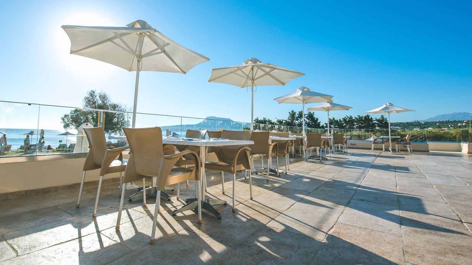 restaurants-dioysos-beach-bar