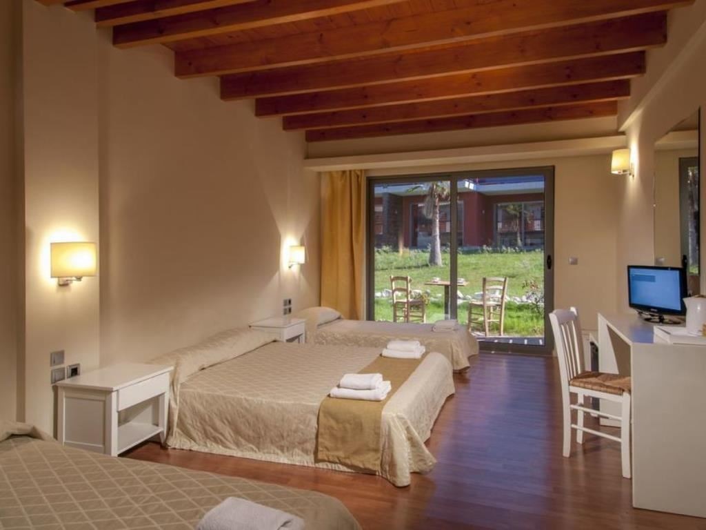 rooms-family-open-plan-garden-view-4-pax