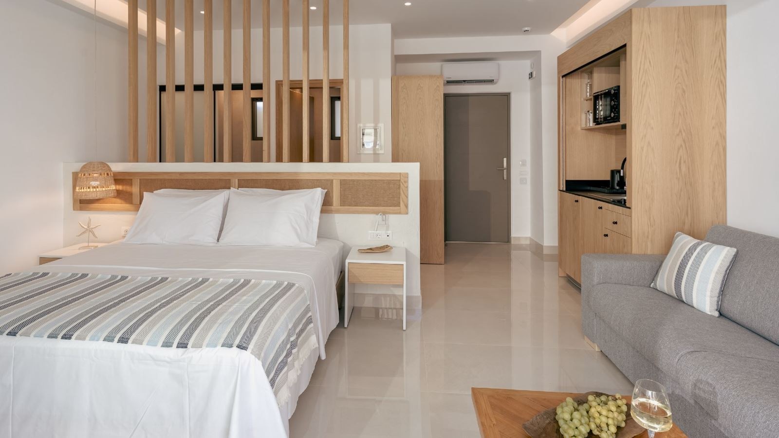 rooms-deluxe-swim-up-suite-terrace