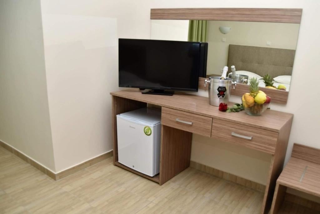 rooms-standard-double-room-balcony-or-terrace