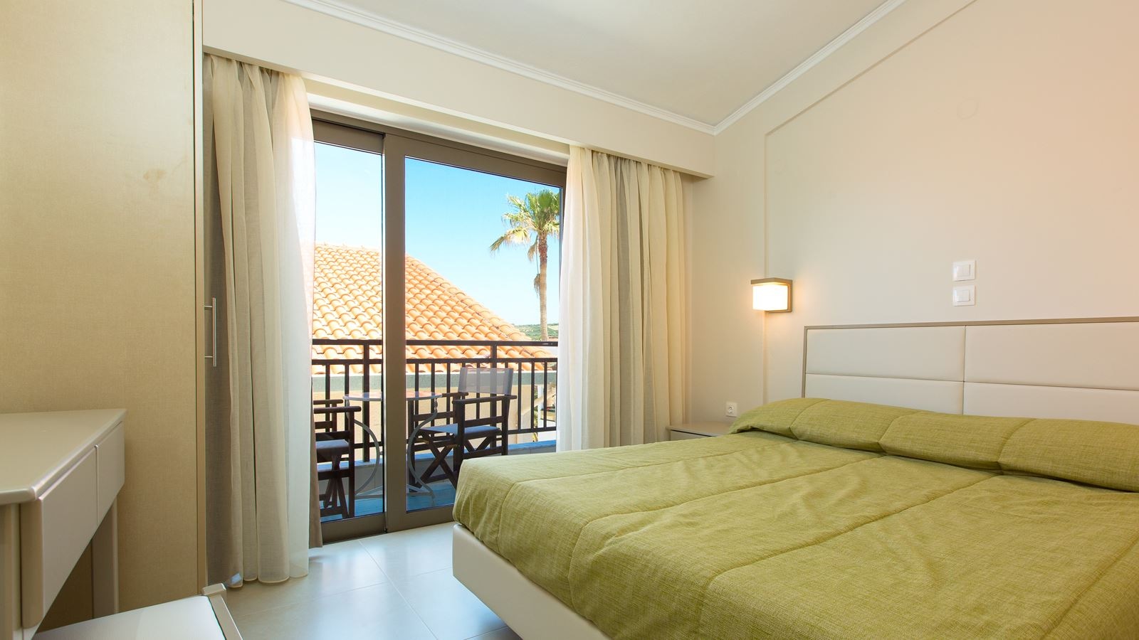 rooms-superior-one-bedroom-apartment