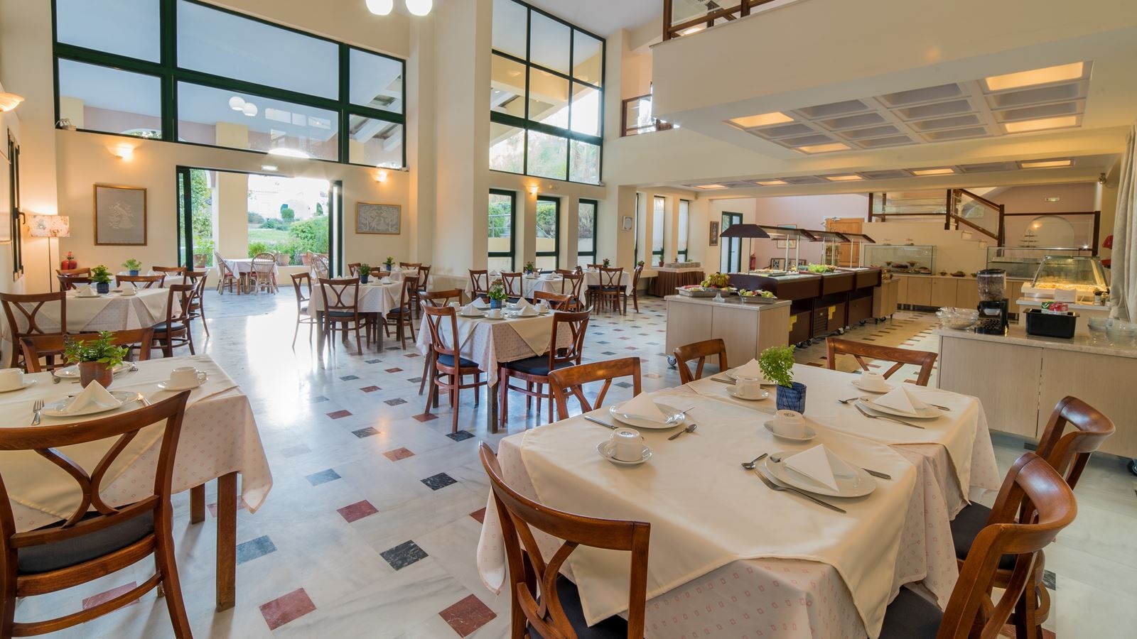 restaurants-restaurant