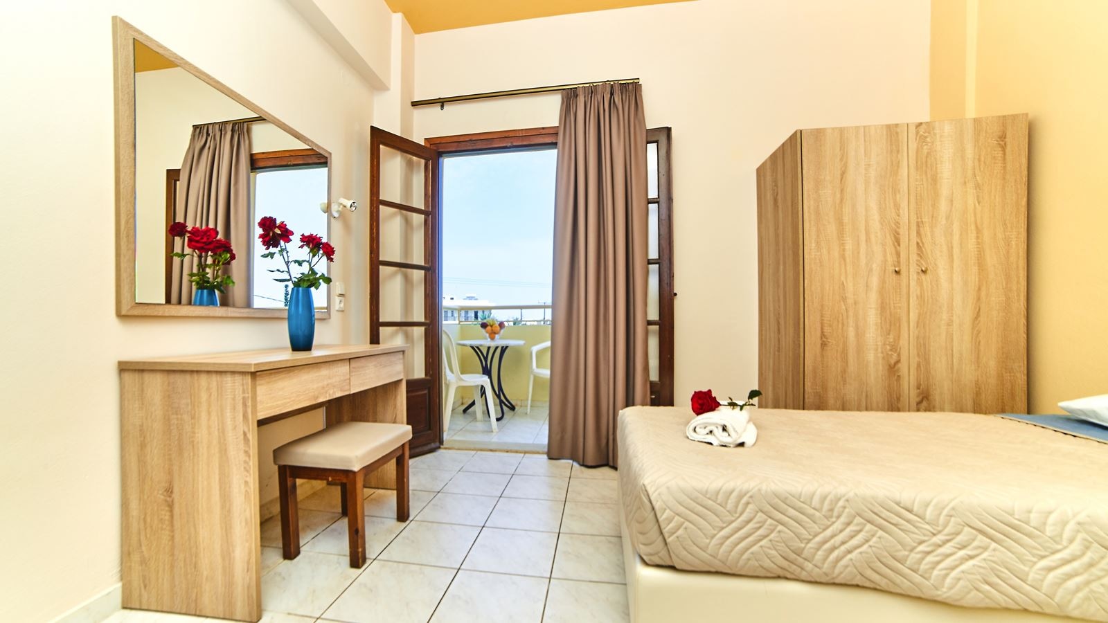 rooms-apartment-superior-1-bedroom-garden-view-balcony-or-terrace