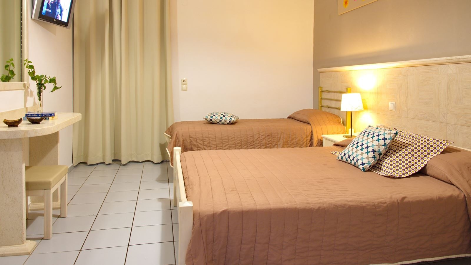 rooms-standard-triple-studio