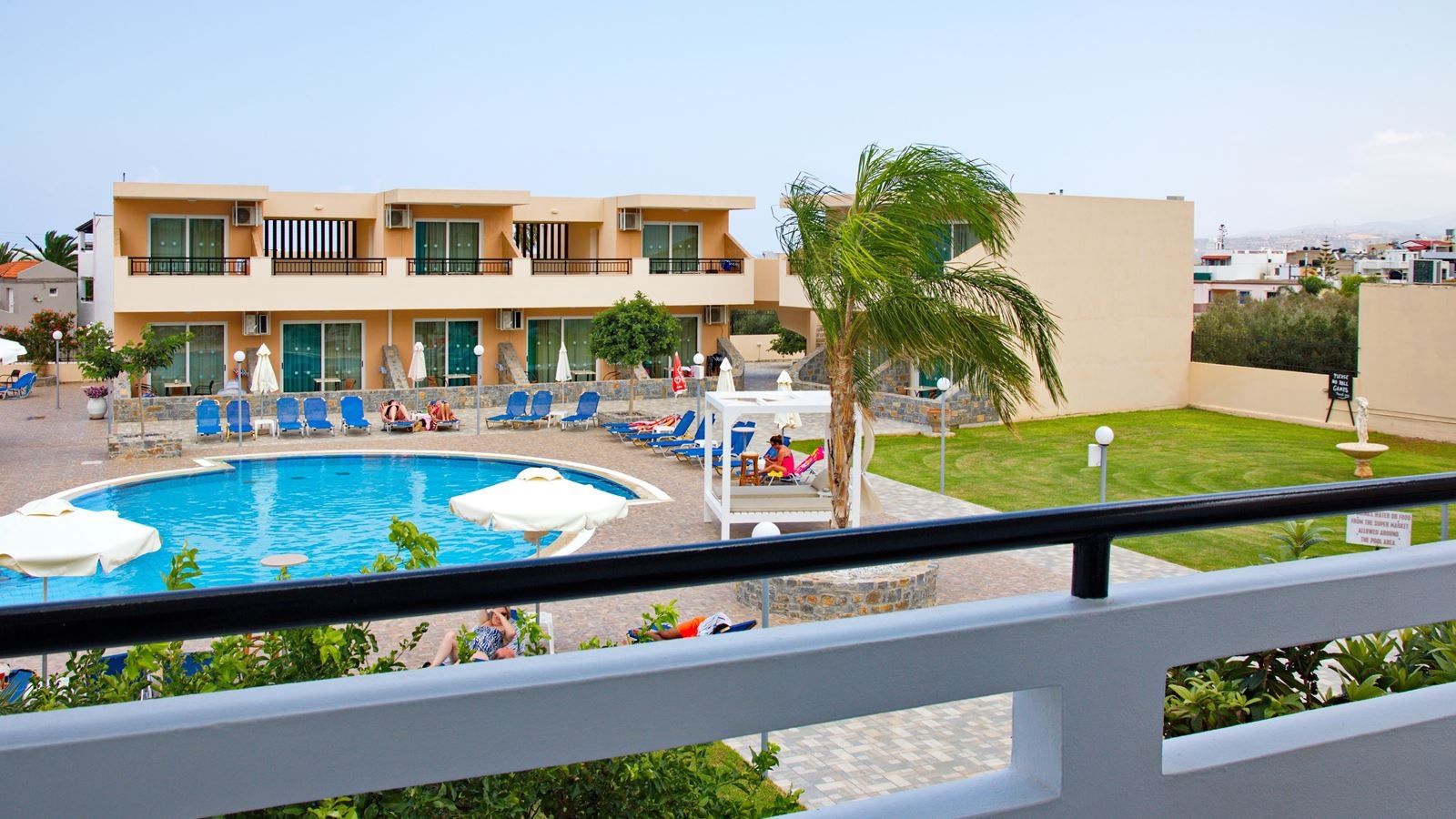 rooms-standard-triple-studio