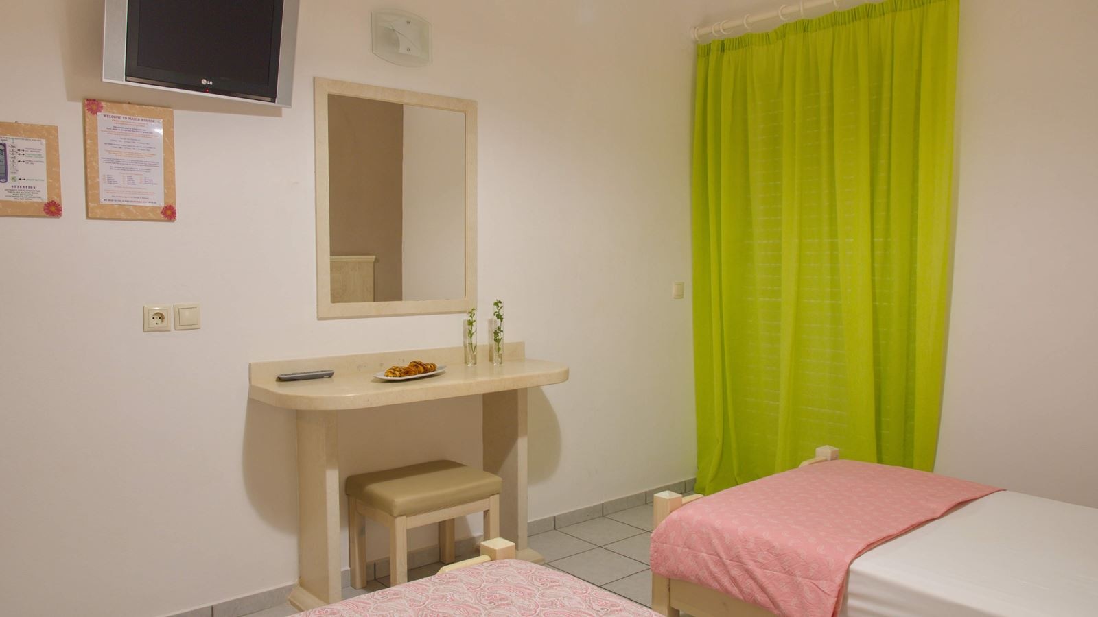 rooms-standard-double-or-twin-studio