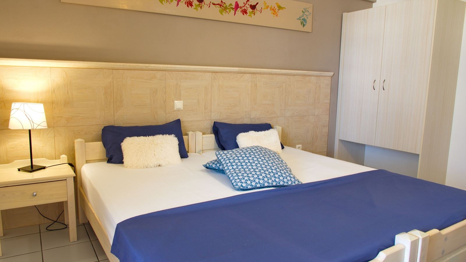 rooms-standard-double-or-twin-studio