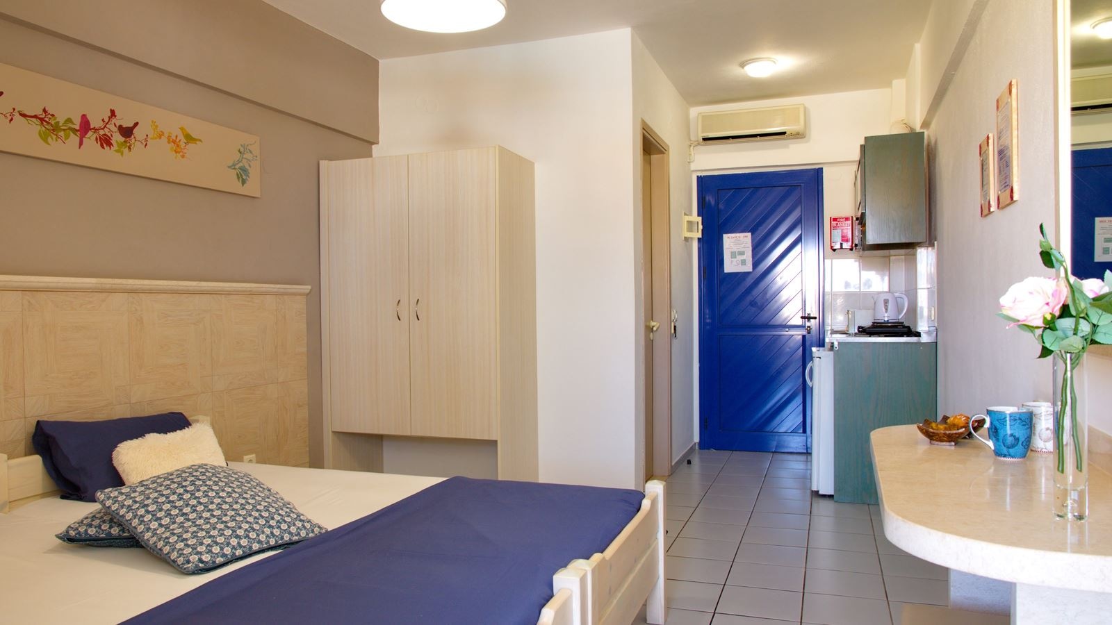 rooms-standard-double-or-twin-studio