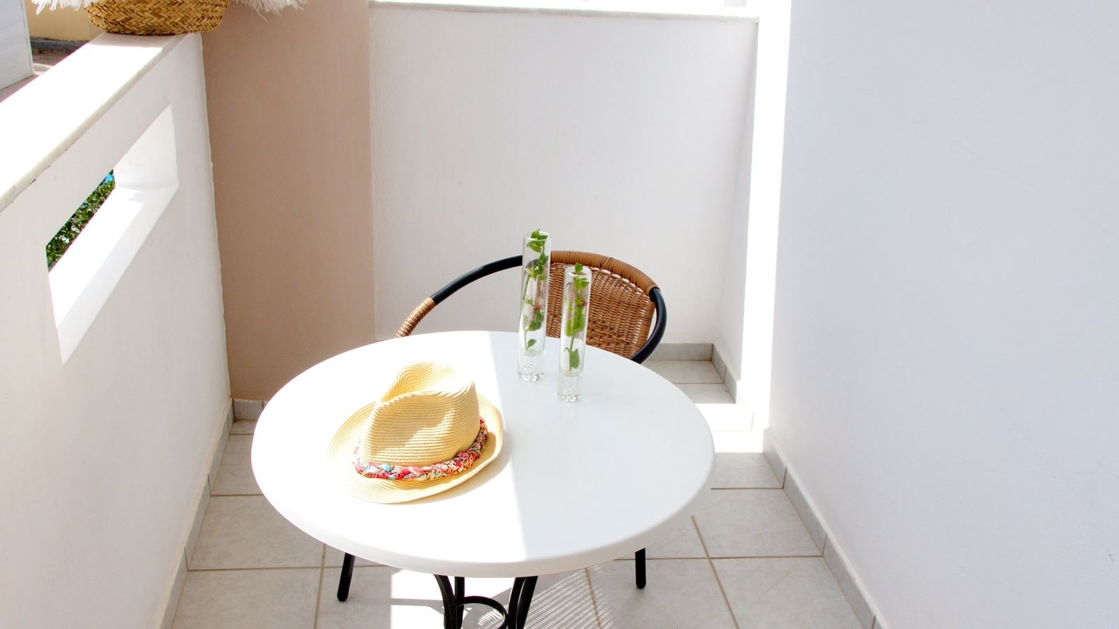 rooms-standard-double-or-twin-studio