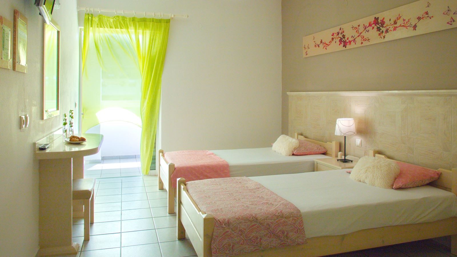 rooms-standard-double-or-twin-studio