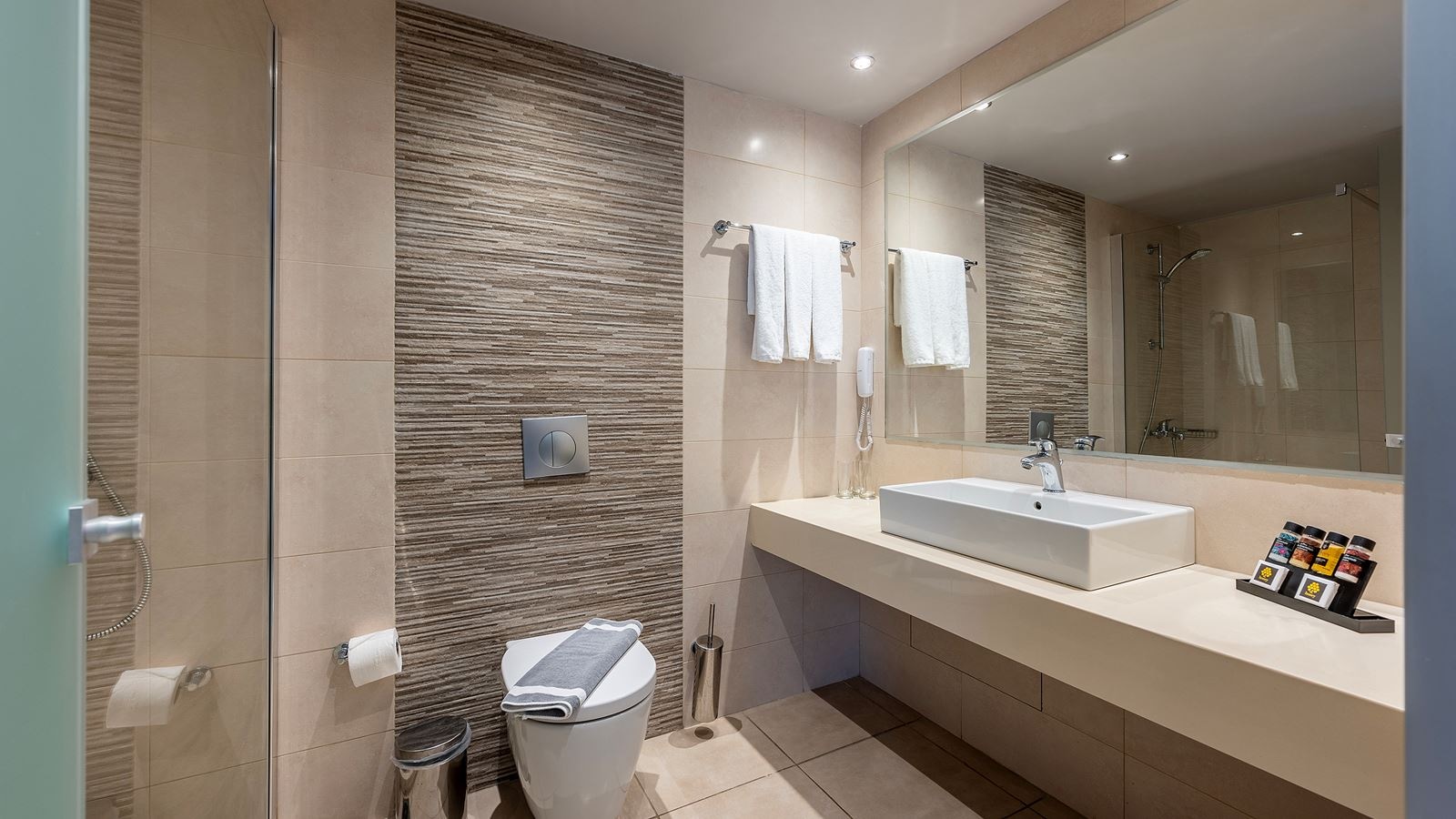 rooms-double-landview-swim-up