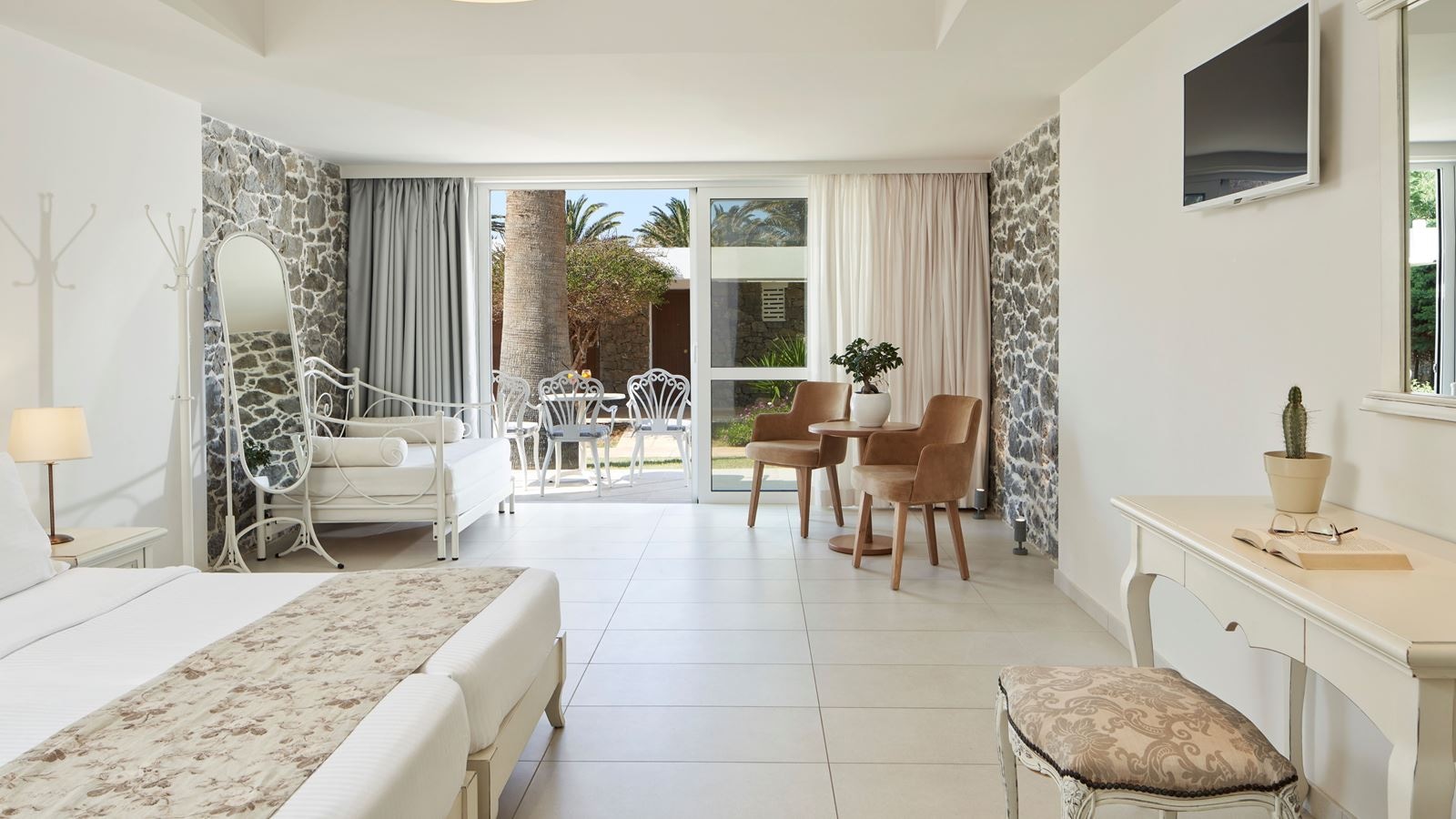 rooms-superior-bungalow-garden-view