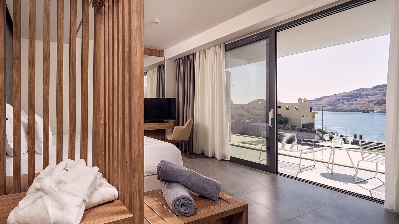 rooms-deluxe-double-sea-view