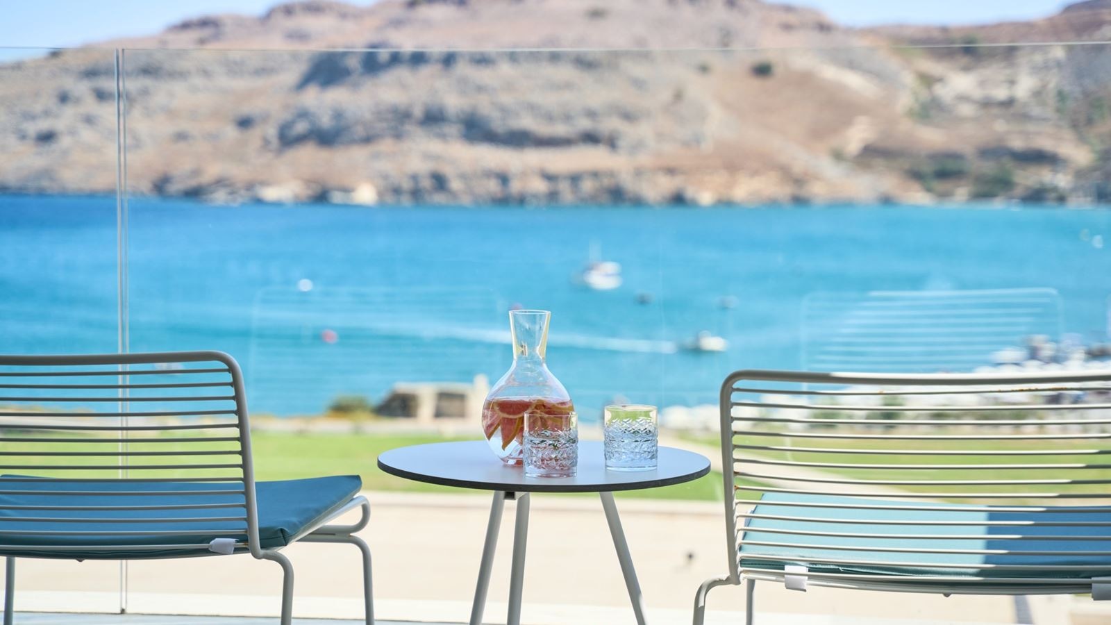 rooms-deluxe-junior-suite-seafront