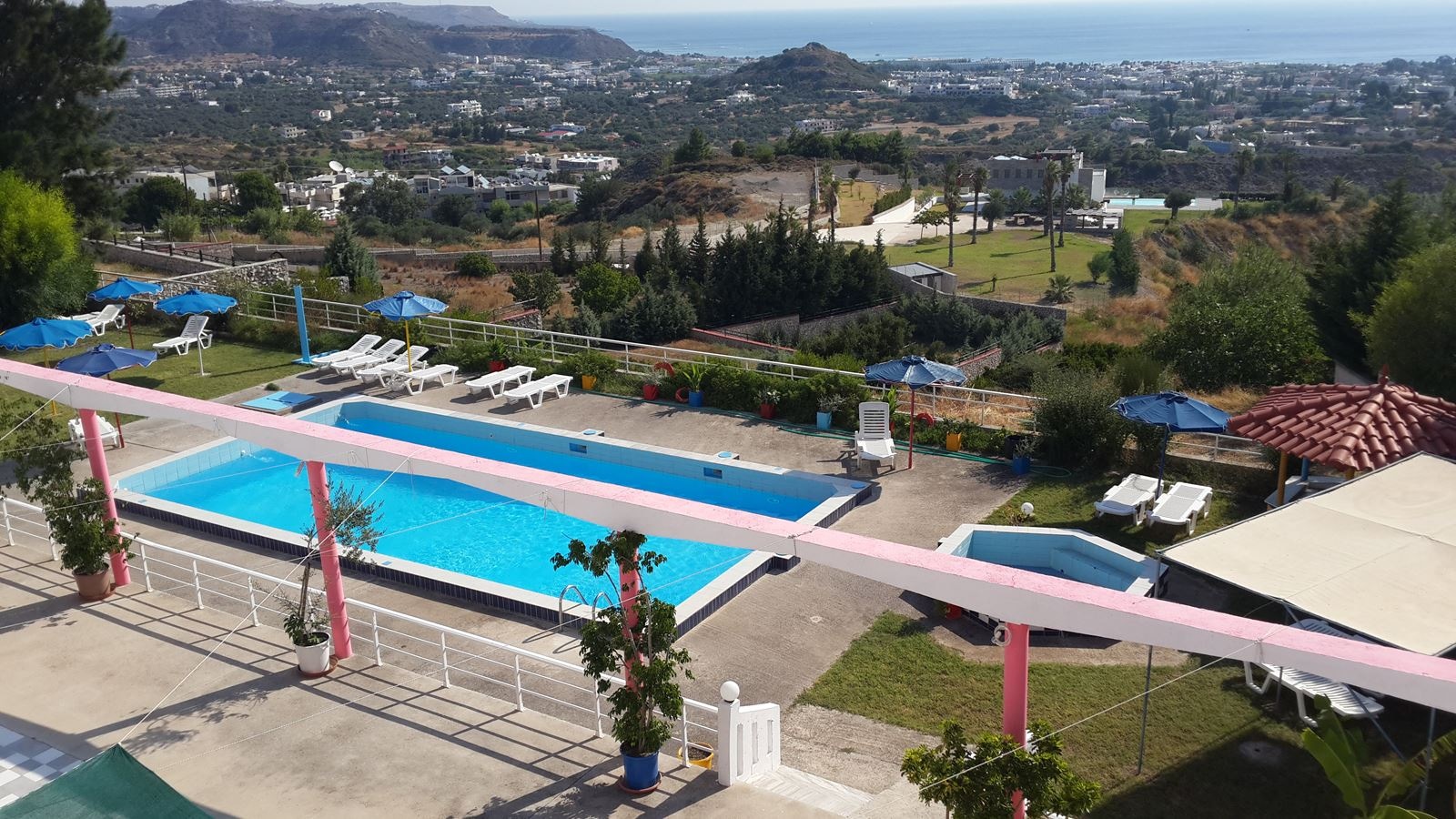 rooms-studio-doubletwin-balcony-or-terrace