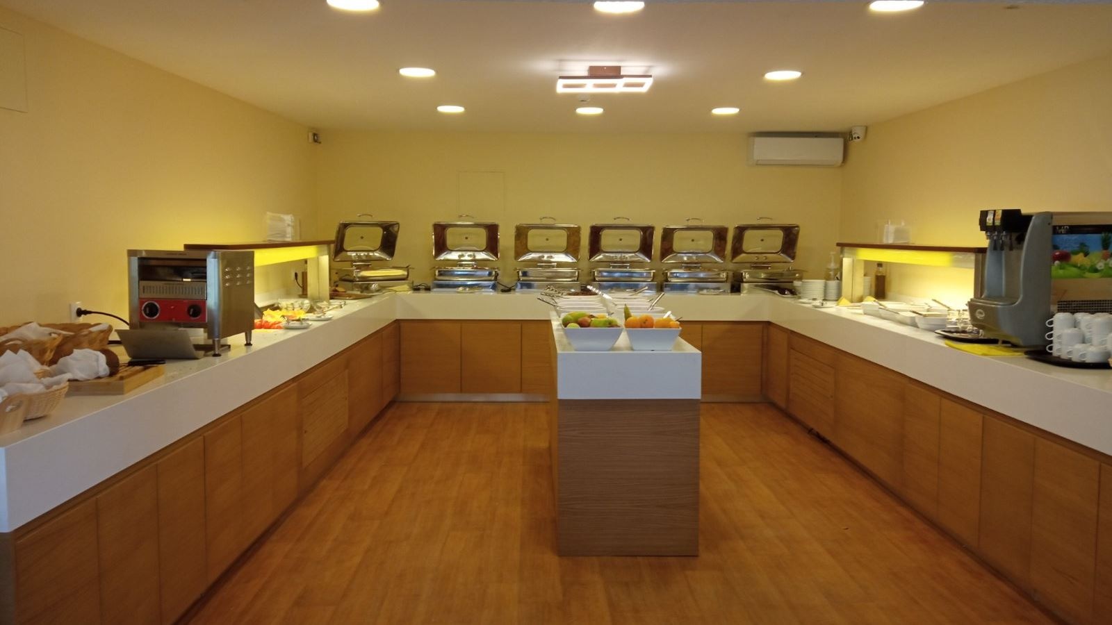 restaurants-main-apollon-restaurant