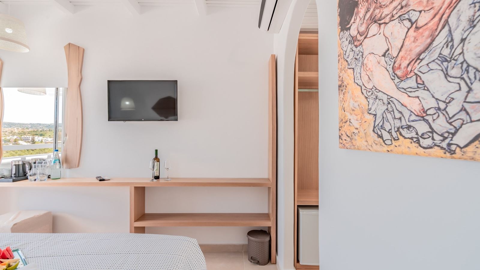 rooms-deluxe-double-room-with-balcony