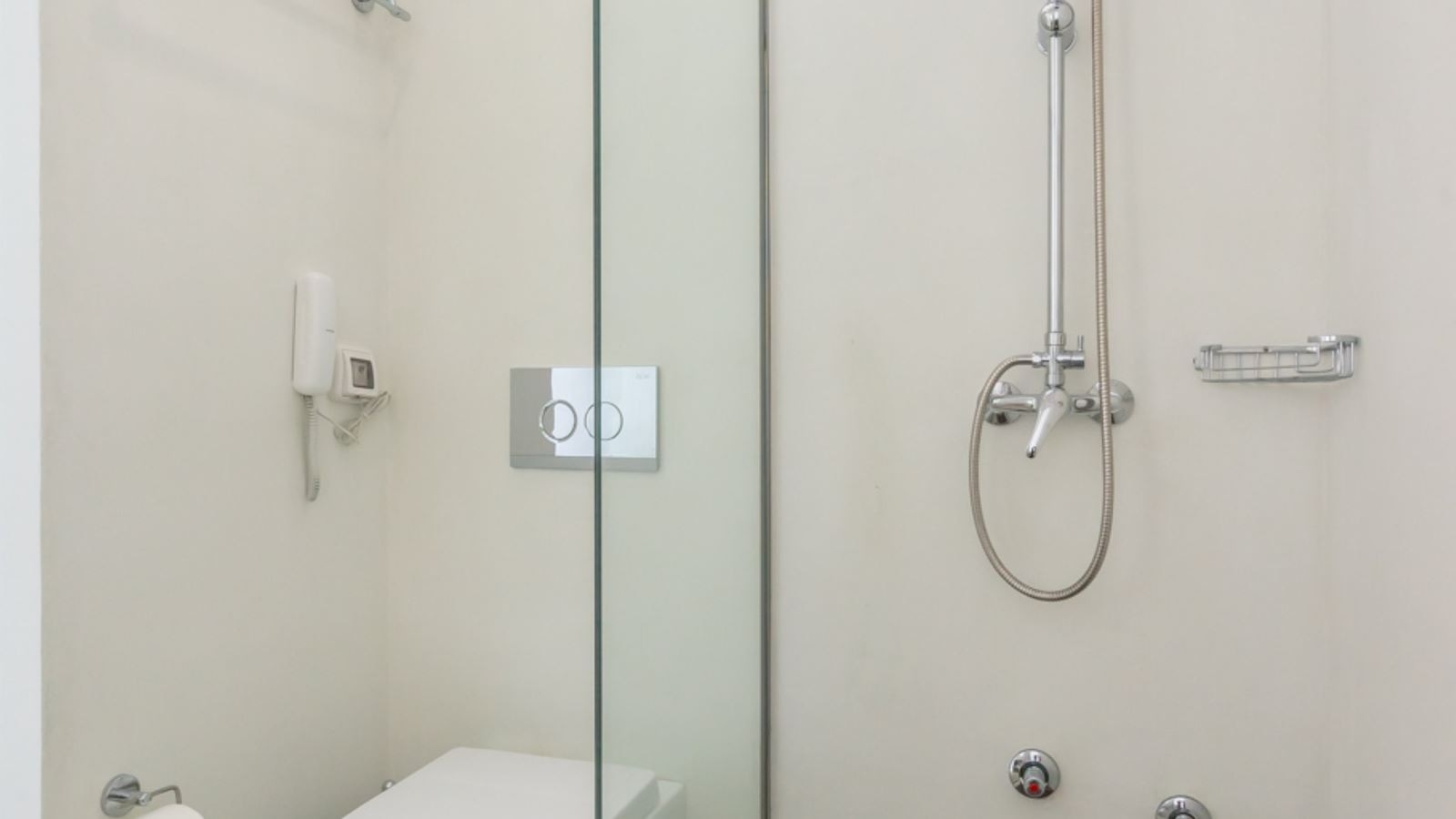 rooms-deluxe-double-room-with-balcony