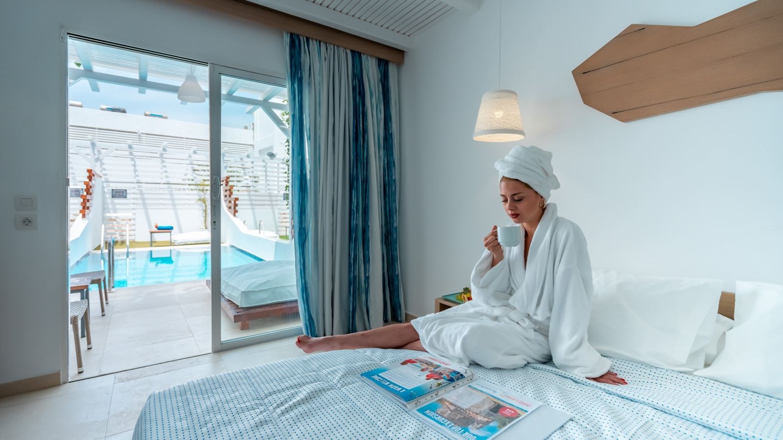 rooms-premium-double-privatepool-with-balcony