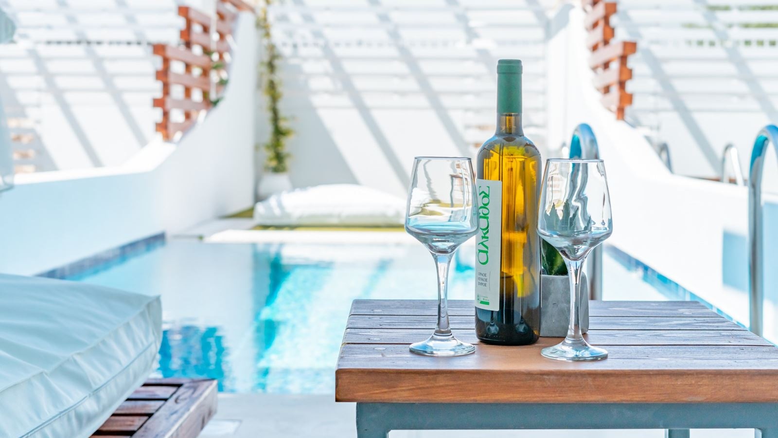 rooms-premium-double-privatepool-with-balcony