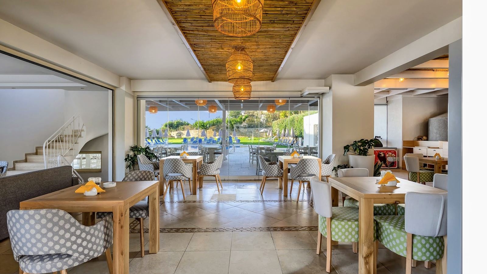 restaurants-elia-restaurant