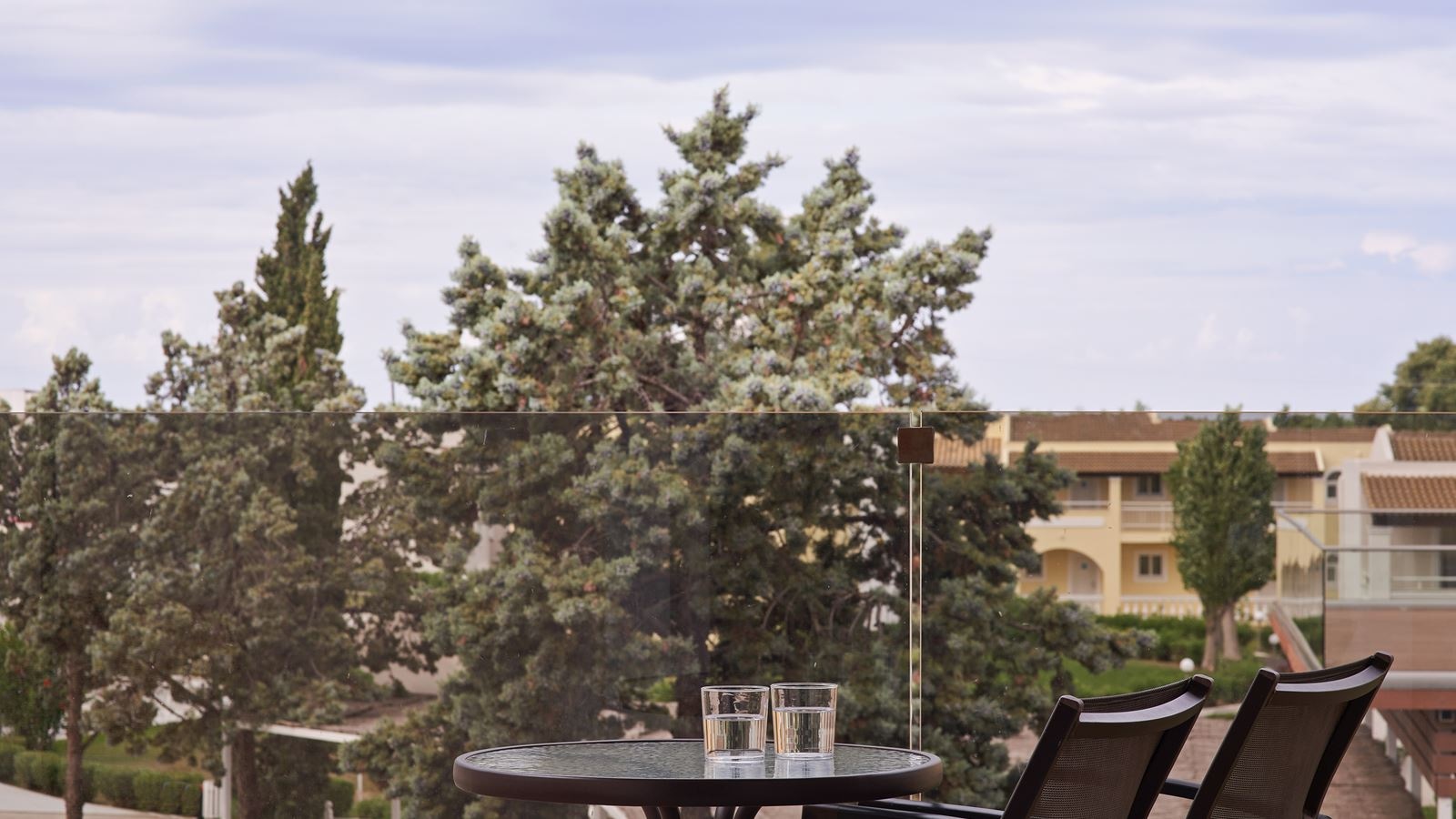 rooms-superior-family-room-with-garden-view