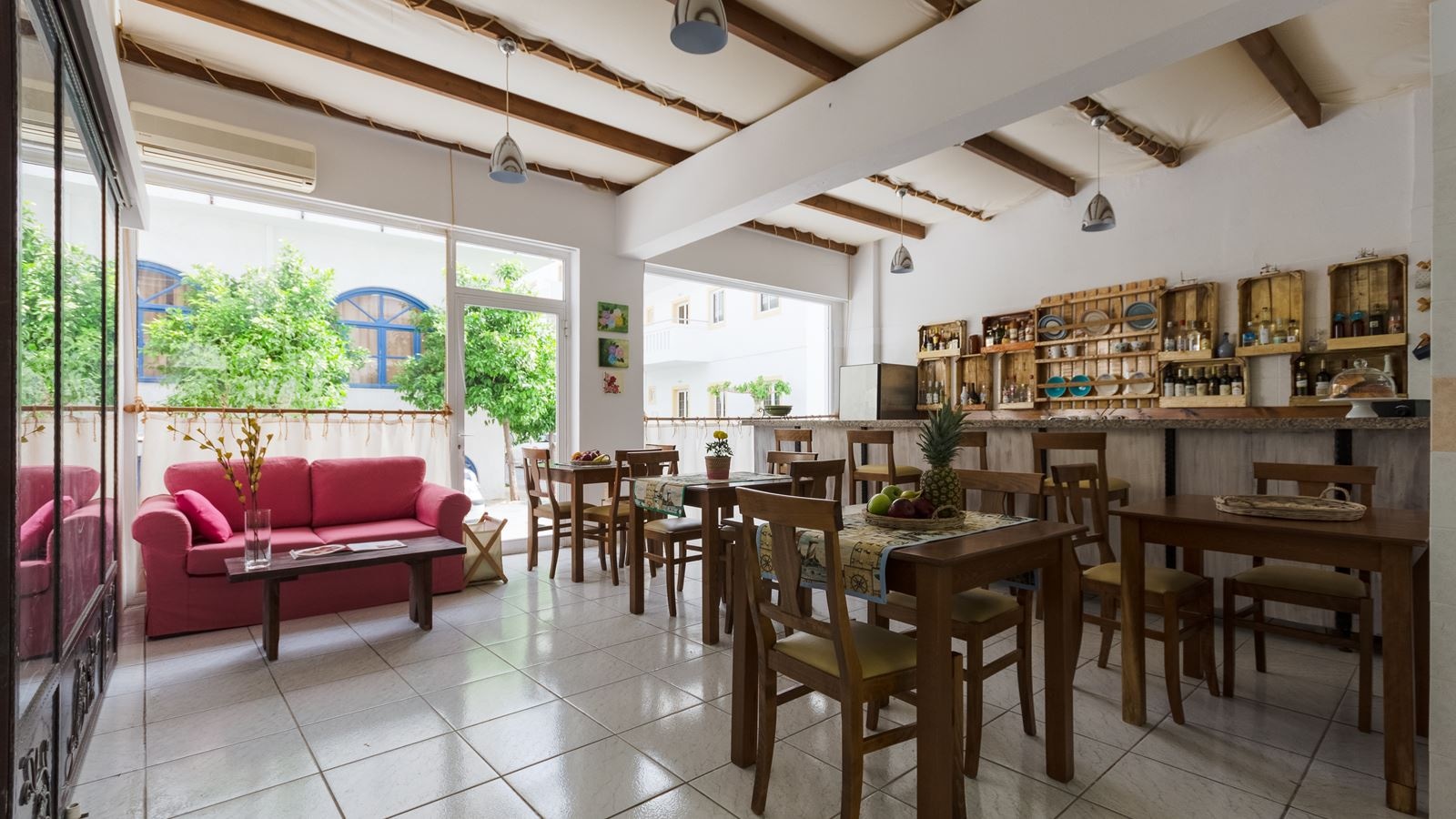 bars-bar-and-small-garden