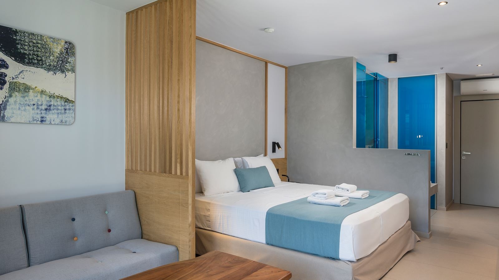 rooms-double-deluxe-gardenpoolview-balcony