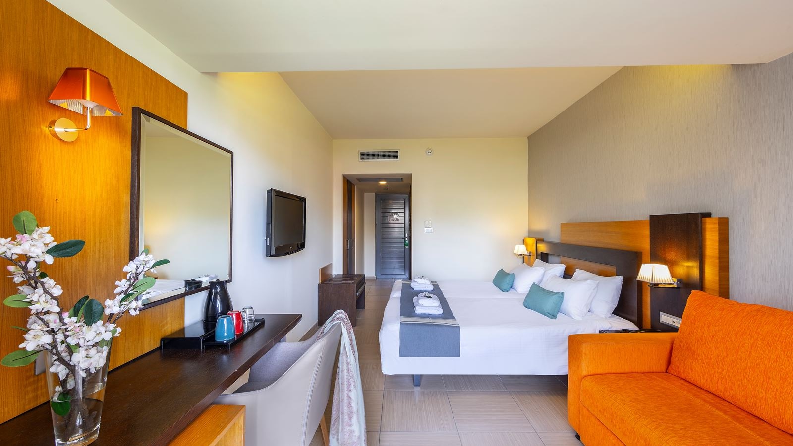 rooms-dbl-standard-room-garden-view-with-balcony-or-terrace