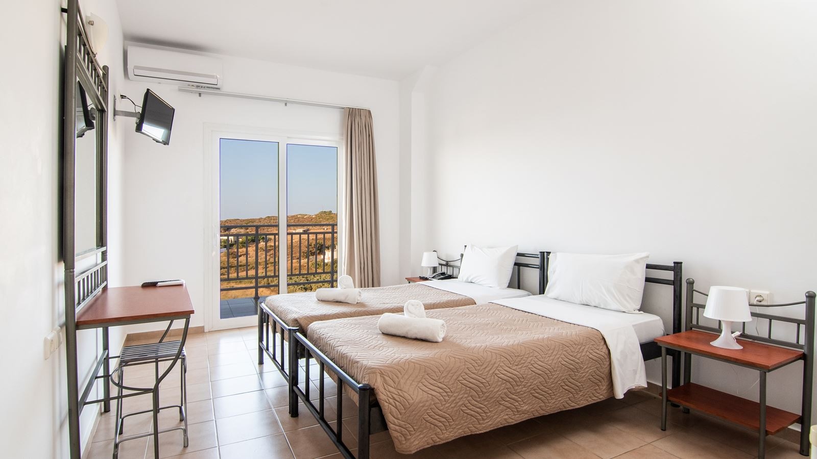 rooms-triple-room-standard--balcony