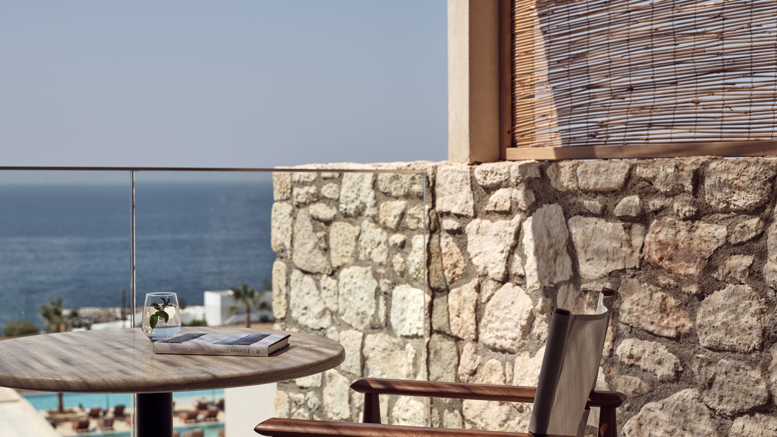 rooms-deluxe-sea-view