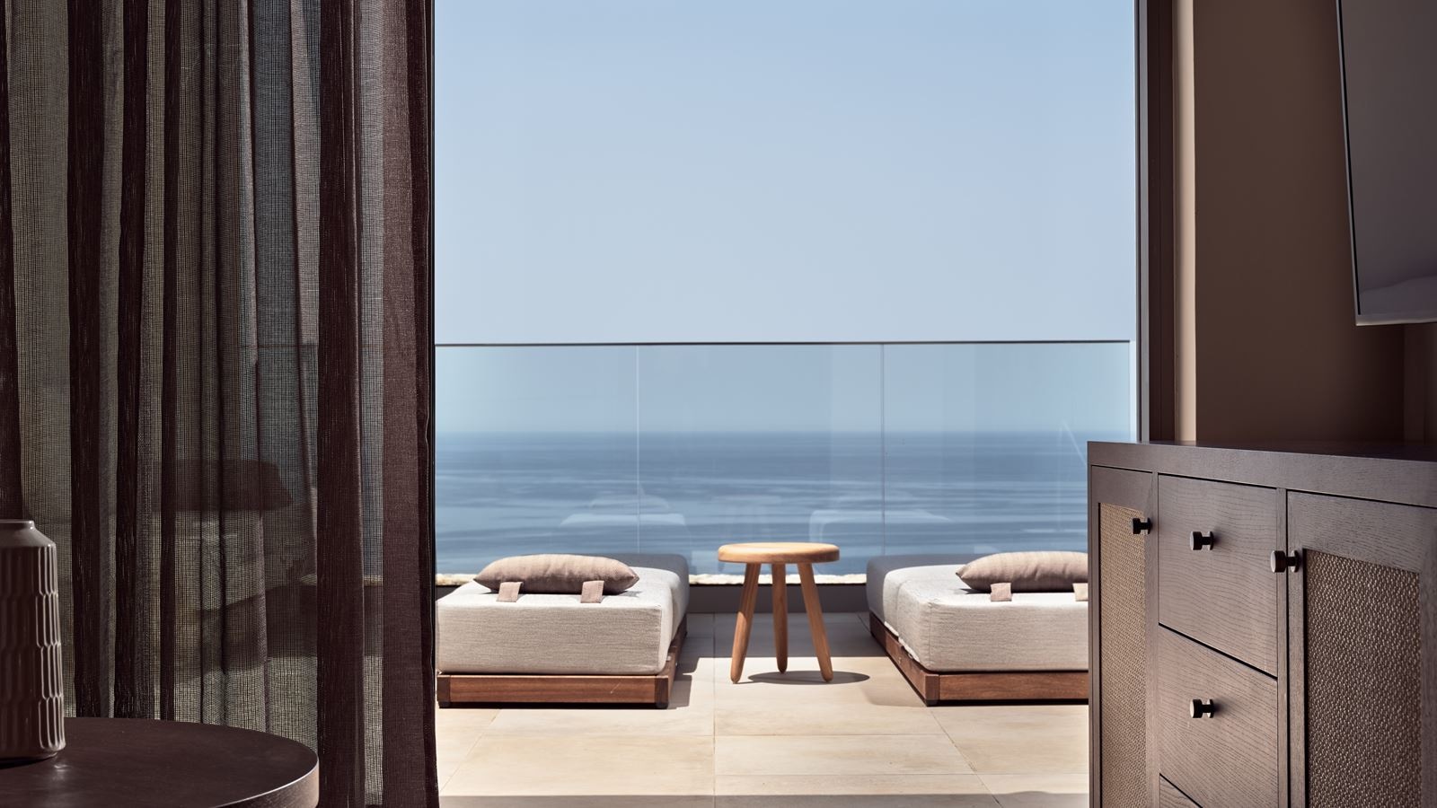 rooms-elite-suite-sea-view-with-infinity-private-pool