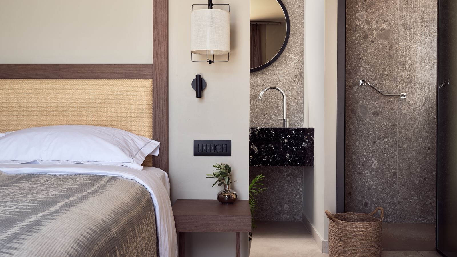 rooms-elite-suite-sea-view-with-infinity-private-pool